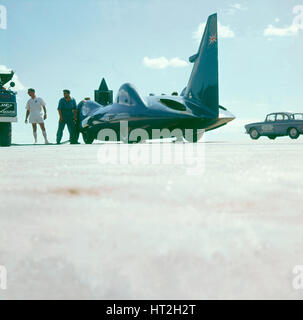 1963 Bluebird CN7 am Lake Eyre, Australien. Künstler: unbekannt. Stockfoto