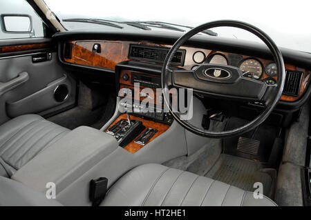 1987 Jaguar XJ12 souveränen Künstler: unbekannt. Stockfoto