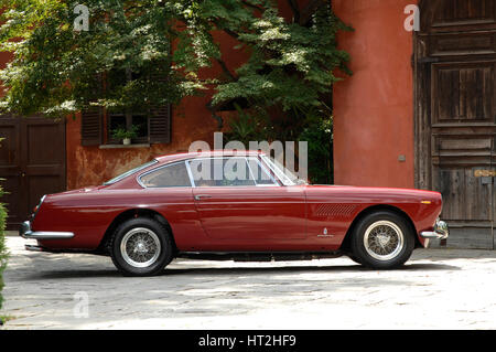 1962 Ferrari 250 GTE 2 + 2 Künstler: unbekannt. Stockfoto