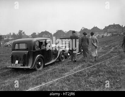 Neun Standard und Standard fliegen zwölf an die Standard-Auto-Besitzer Club Gymkhana, 8. Mai 1938. Künstler: Bill Brunell. Stockfoto