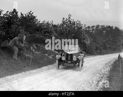 AC Acedes sechs öffnen Tourer, die Teilnahme an der North West London Motor Club Studie 1. Juni 1929. Künstler: Bill Brunell. Stockfoto