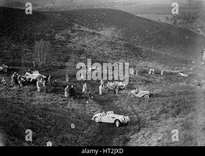 1938 Frazer Nash BMW 328, die Teilnahme an einer Studie, Autofahren Ende der 1930er Jahre. Künstler: Bill Brunell. Stockfoto