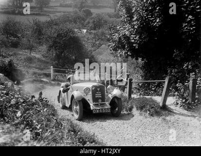 1934 Singer Le Mans Teilnahme an einem West Hants Licht Auto Club Trial, Ibberton Hill, Dorset, 1930er Jahre. Künstler: Bill Brunell. Stockfoto