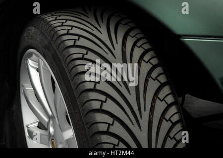 2002 MG TF 160 VVC Reifen treten. Künstler: unbekannt. Stockfoto