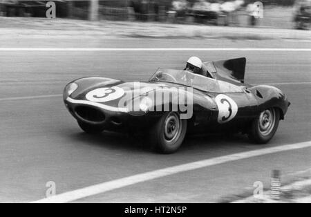 1957 Jaguar D geben Ecurie Ecosse, Le Mans Siegerauto von Flockhart Bueb angetrieben. Künstler: unbekannt. Stockfoto