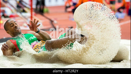 Belgrad, Serbien. 5. März 2017. Nelson Évora von Portugal im Dreisprung Männer, Finale am dritten Tag von den 2017 Leichtathletik-Halleneuropameisterschaften in der Kombank-Arena am 5. März 2017 in Belgrad, Serbien. Bildnachweis: Nikola Krstic/Alamy Live-Nachrichten Stockfoto