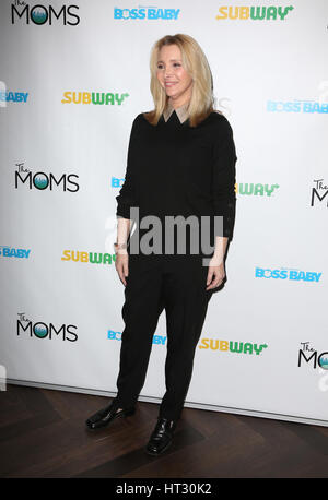 Beverly Hills, Kalifornien, USA. 6. März 2017. Lisa Kudrow. Die Mütter und Subway Restaurant Veranstaltung ein Mamarazzi für den Film "Boss Baby" im The Four Seasons Hotel statt. Bildnachweis: AdMedia/ZUMA Draht/Alamy Live-Nachrichten Stockfoto