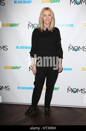 Beverly Hills, Kalifornien, USA. 6. März 2017. Lisa Kudrow. Die Mütter und Subway Restaurant Veranstaltung ein Mamarazzi für den Film "Boss Baby" im The Four Seasons Hotel statt. Bildnachweis: AdMedia/ZUMA Draht/Alamy Live-Nachrichten Stockfoto