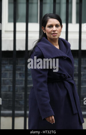 London, Großbritannien. 07 Mär, 2017. priti Patel mp Minister für internationale Entwicklung gesehen, 10 Downing Street. Credit: Wfpa/alamy leben Nachrichten Stockfoto