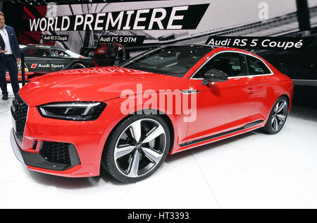 Genf, Schweiz. 7. März 2017. Auf den ersten Pressetag der die Genfer Autosalon, Schweiz, 7. März 2017 präsentiert sich das Audi RS 5 Coupé. Die Show hat seine Pforten für die Presse geöffnet und wird dann tun Sie dies für die breite Öffentlichkeit vom 09.03.-19.03.2017. Bildnachweis: Dpa picture Alliance/Alamy Live News Stockfoto