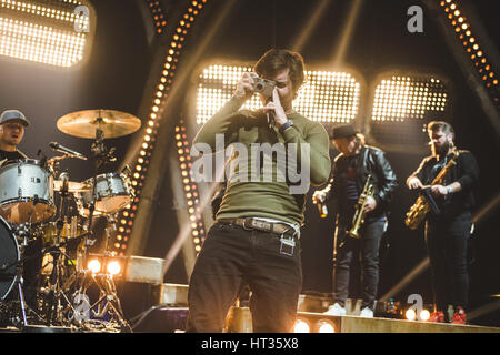 London, UK. 7. März 2017. Dänische pop und Soul Band, Lukas Graham mit Lead-Sänger 'Lukas Forchhammer', führt im Roundhouse in Camden, London, 2017 Credit: Myles Wright/ZUMA Draht/Alamy Live News Stockfoto