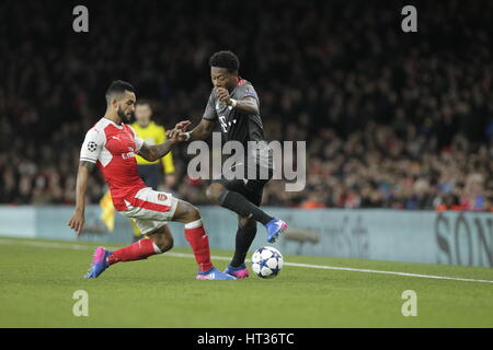 Highbury, UK. 7. März 2017. März 7. 2017, Emirate, London England; UEFA Champions League-Fußball, FC Arsenal gegen FC Bayern München, David Alaba (Bayern München) und Theo Walcott (FC Arsenal) in Aktion Credit: Laurent Lairys/Agence Locevaphotos/Alamy Live News Stockfoto