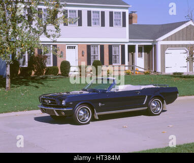 1966 Ford Mustang 289 Cabrio. Künstler: unbekannt. Stockfoto