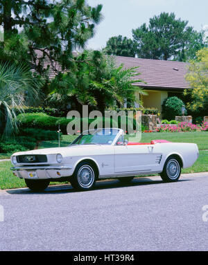 1966 Ford Mustang Cabrio. Künstler: unbekannt. Stockfoto