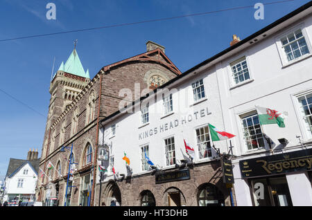 Kings Head Hotel und Pub in Cross Street, Abergavenny, Wales Stockfoto