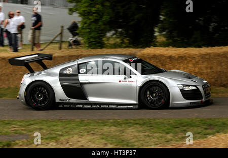 2009 Audi R8 LMS auf 2009 Goodwood Festival of Speed Künstler: unbekannt. Stockfoto