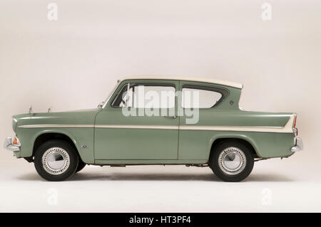 1966 ford Anglia Super 105E Künstler: unbekannt. Stockfoto