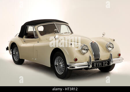 1955 Jaguar XK140 Künstler: unbekannt. Stockfoto