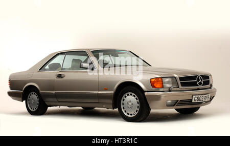 1990 Mercedes-Benz 560 SEC Künstler: unbekannt. Stockfoto