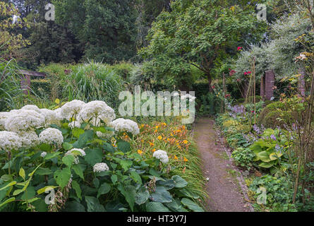 Englischen Sie Gartenstil Park Mondo Verde, Niederlande. Stockfoto