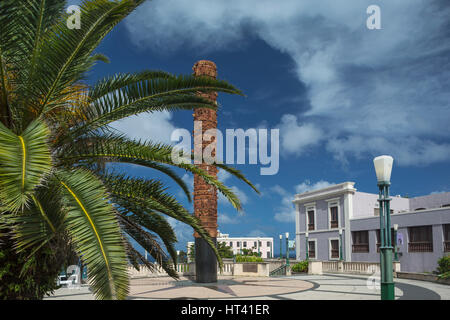 TOTEM TELURICO (© JAIME SUAREZ 1992) PLAZA DEL QUINTO CENTENARIO ALTEN SAN JUAN PUERTO RICO Stockfoto