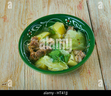 Fah - Fah - Soupe Soupe Djiboutienne. klassisches Gericht gemacht in der Regel von Ziegenfleisch mit Gemüse und grüne Chilischoten Stockfoto