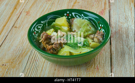 Fah - Fah - Soupe Soupe Djiboutienne. klassisches Gericht gemacht in der Regel von Ziegenfleisch mit Gemüse und grüne Chilischoten Stockfoto