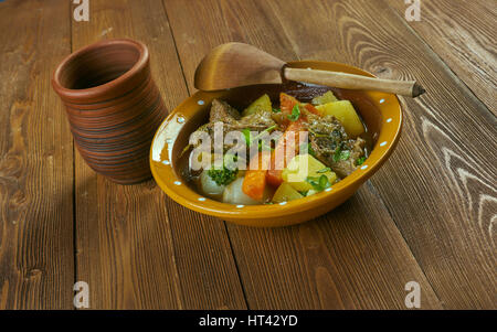 Welsh Lamm-Eintopf mit Gemüse - Cawl Stockfoto