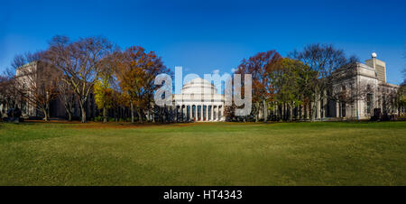 Panorama des Massachusetts Institute of Technology (MIT) Dome - Cambridge, Massachusetts, USA Stockfoto