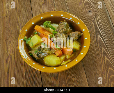 Welsh Lamm-Eintopf mit Gemüse - Cawl Stockfoto
