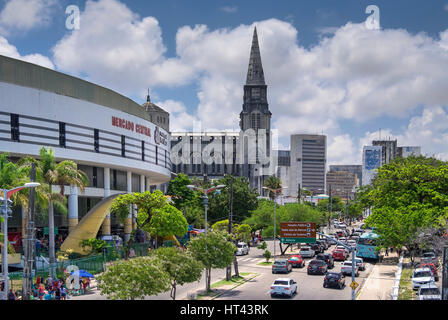 Der Mercado Central oder Central Market und St. Josephs Kathedrale, Fortaleza, Bundesstaat Ceara, Brasilien Stockfoto