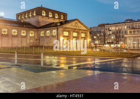 Wittenbergplatz (Wittenberg Platz) ist ein großer Platz in Westberlin am Ende der Tauentzienstrasse.Wittenbergplatz U-Bahn Station sich in t befindet Stockfoto