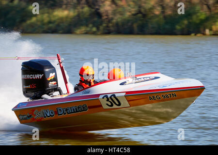Noch keine Dramen, die 2017 Ted Hurley Memorial Classic Ski Rennen. Auf den Flüssen zwischen Wentworth und Mildura Darling und Murray statt. Stockfoto
