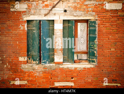 Windows Haus der alten in Venedig Stockfoto
