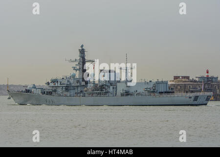 Die Royal Navy Kriegsschiff HMS Argyll (F231) Ein Typ 23 Fregatte, Portsmouth, Großbritannien, am 6. März 2017 Nach einer Routine zu besuchen. Stockfoto