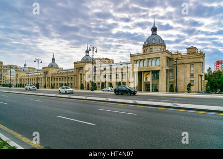 Baku, Aserbaidschan - 11. September 2016: Aserbaidschan staatlichen Kunstakademie. Es wurde durch das Dekret des Präsidenten Heydar Aliyev im Jahr 2000 gegründet. Stockfoto