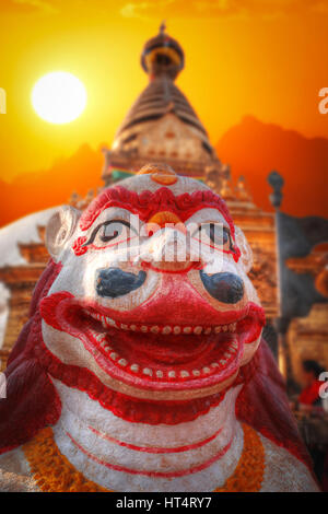 Swayambhunath Stupa steht auf dem Hügel in Kathmandu, Nepal Stockfoto