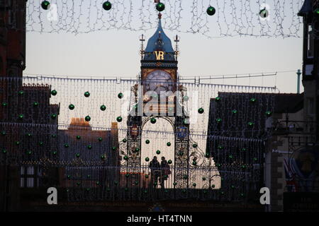 Rathaus von Chester, Cheshire. Weihnachtsbeleuchtung 2016 Stockfoto