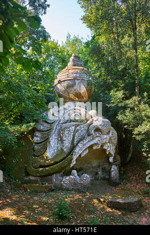 Statue des Leiters der Proteus, Sohn des Neptun, der Welt und Schloss auf seinen Kopf Symolises die Burg der Orsini und seine Herrschaft über die Welt, Kommission Stockfoto