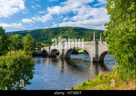 Allgemeine watet Brücke über den Fluss Tay in Aberfeldy. Dsigned und gebaut von Thomas Telford. Stockfoto