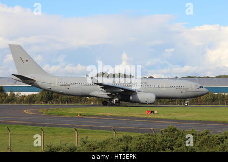 ZZ338, ein Airbus-Voyager-KC.2, betrieben durch die Royal Air Force (RAF), am Flughafen Prestwick in Ayrshire. Stockfoto