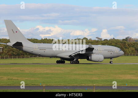 ZZ338, ein Airbus-Voyager-KC.2, betrieben durch die Royal Air Force (RAF), am Flughafen Prestwick in Ayrshire. Stockfoto