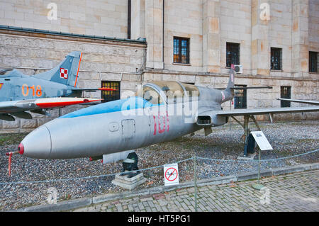 PZL TS-11 Iskra, polnische Trainer Düsenflugzeug, polnische Armee-Museum in Warschau, Polen Stockfoto