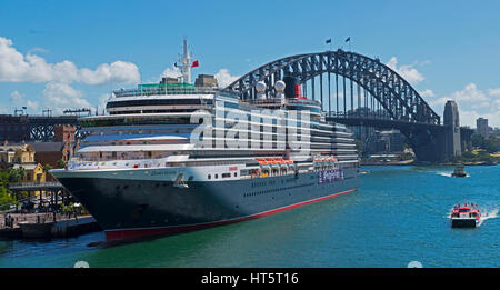 Ms Queen Victoria am Circular Quay Sydney Australien günstig Stockfoto