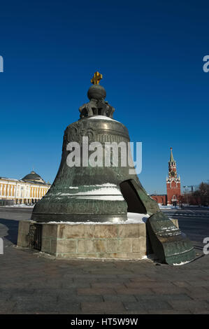 Zarenglocke im Moskauer Kreml, wird umgewandelt in die Kanone Hof in 1733-1735, ein Denkmal für die Kunst des Gießens Russland, 6,24 m Höhe, Gewicht 202 t Stockfoto