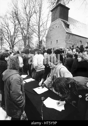 Berlin, 3. Januar 1980 - Beerdigung von RUDI DUTSCHKE (* 7. März 1940; † 24. Dezember 1979) auf dem St.-Annen-Friedhof in Berlin-Dahlem. Rudi Dutschke war der prominenteste Sprecher der deutschen Studentenbewegung der 1960er-Jahre Stockfoto