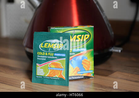 Lemsip Erkältung und Grippe gepudert Getränk Heilmittel Stockfoto