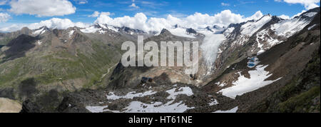 Blick über die Berge und Gletscher im Ötztal, Österreich Stockfoto