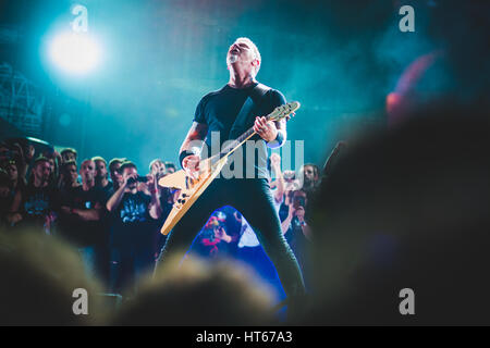 2. Juni 2015: Die live auf der Bühne auf dem Sonisphere Festival in Assago (Mailand) für ihre erste italienische Tour 2015 Metallica Konzert Foto: Cronos/Alessandro Bosio Stockfoto