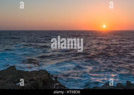 Sonnenuntergang über dem Mittelmeer von Gozo, Malta Stockfoto